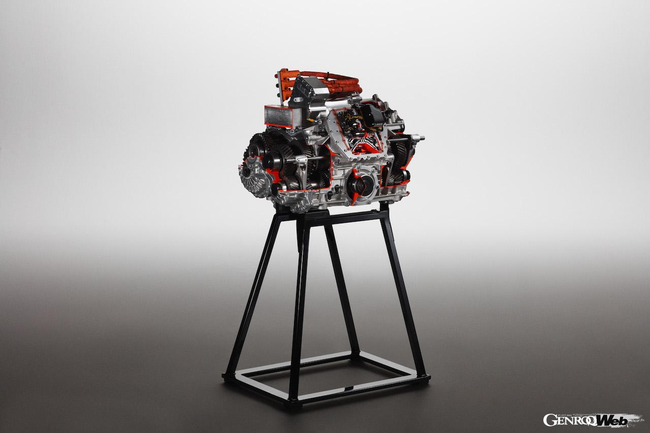 ランボルギーニ初のハイパフォーマンス・プラグインハイブリッド「LB744」に搭載される、ギヤボックス。