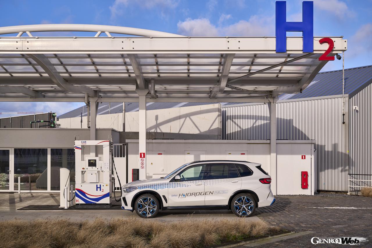 高効率水素燃料電池システムを搭載する「BMW iX5 ハイドロゲン」が、ドイツ・ミュンヘンで少量限定生産される。