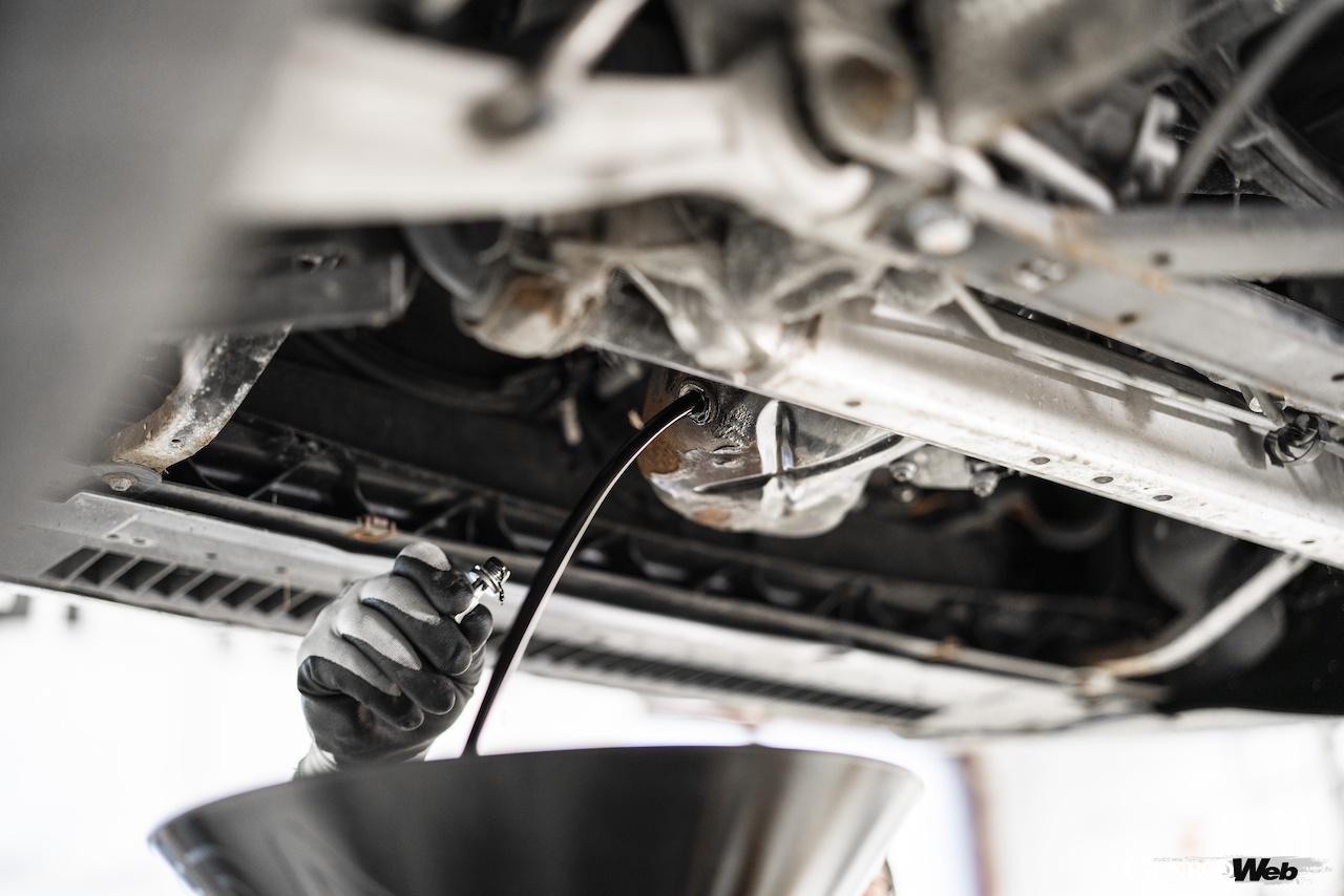 マテリアルループでは、100台のアウディを解体し、様々な素材がどのように活用できるか、徹底的に検討されている。