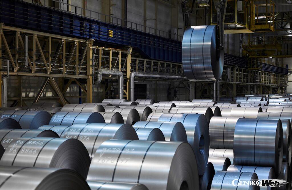 マテリアルループでは、100台のアウディを解体し、様々な素材がどのように活用できるか、徹底的に検討されている。