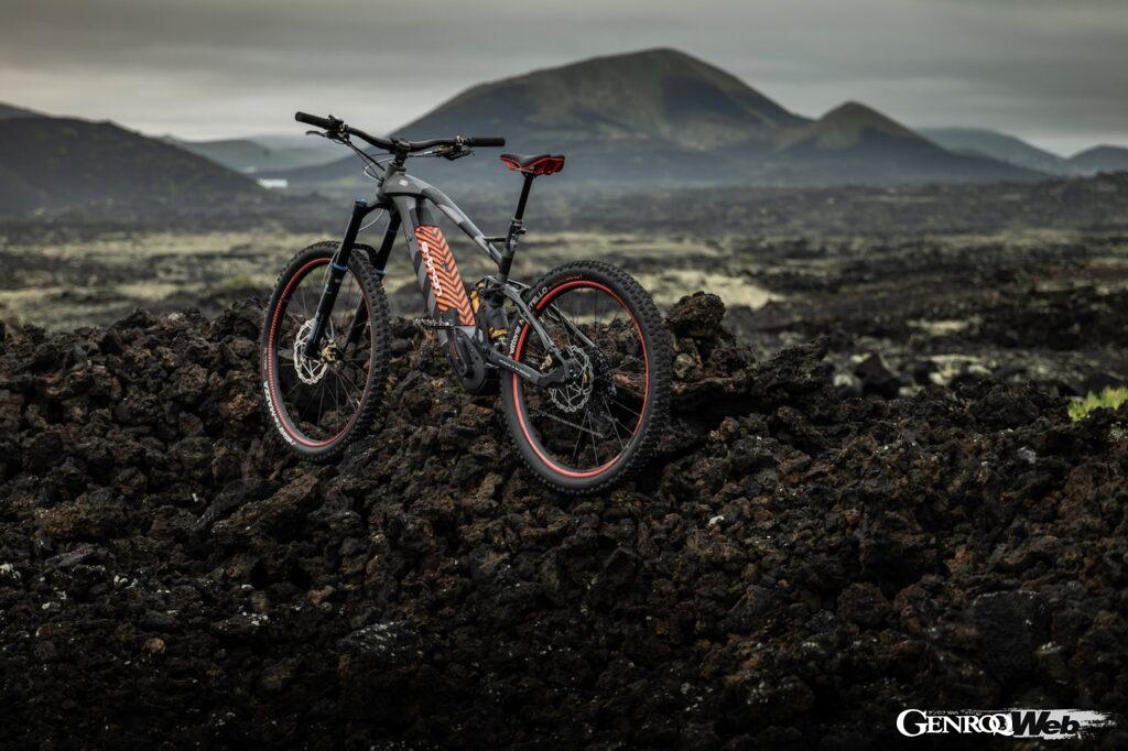 アウディらしいエクステリアが採用された、電動MTB「アウディ エレクトリック マウンテンバイク」。