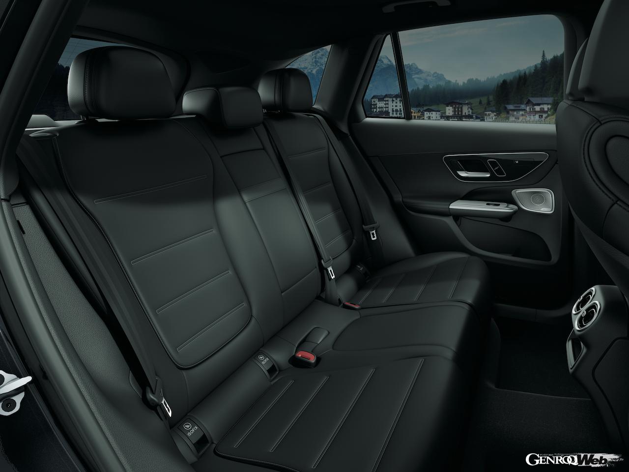 初代デビューから8年、初のフルモデルチェンジを敢行したメルセデス・ベンツのミディアムSUV「GLC」のインテリア。