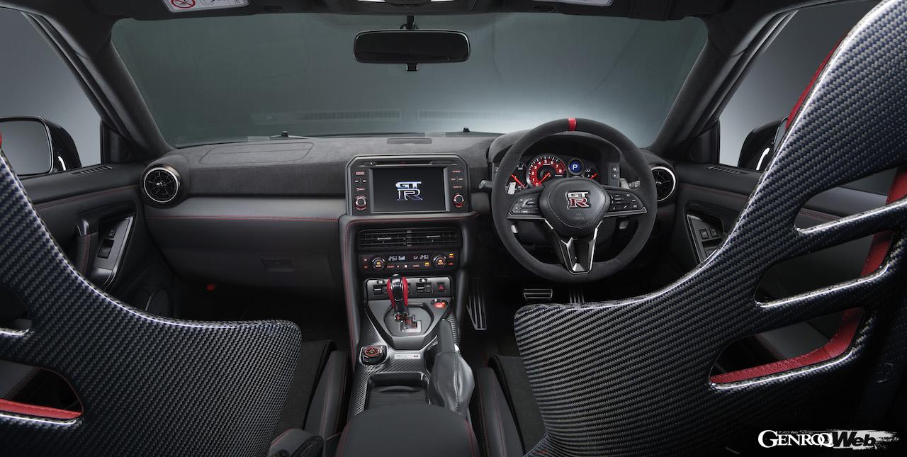 「日産 GT-R」2024年モデルのインテリア。