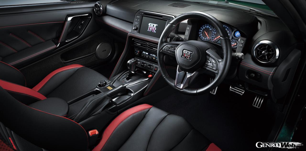 「日産 GT-R」2024年モデルのインテリア。