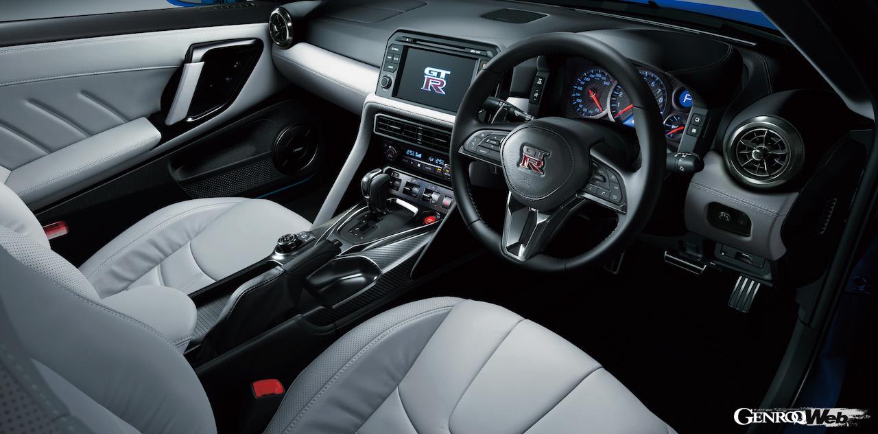 「日産 GT-R」2024年モデルのインテリア。