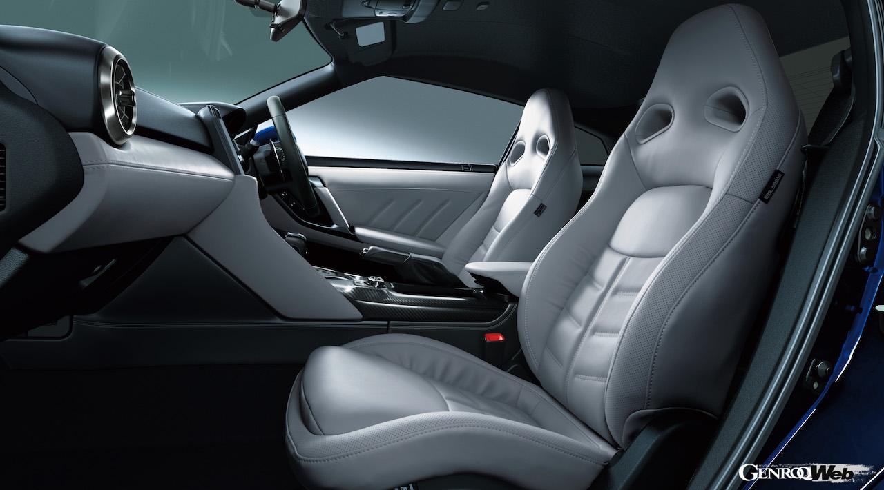 「日産 GT-R」2024年モデルのインテリア。