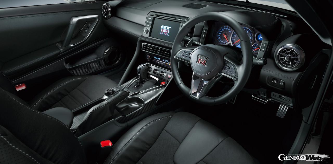 「日産 GT-R」2024年モデルのインテリア。