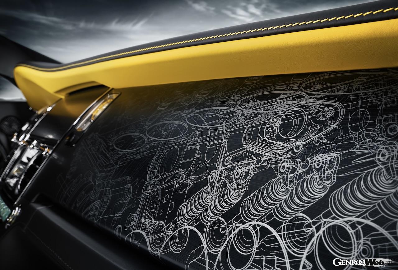 12台が限定製造される、ロールス・ロイス「ブラック・バッジ レイス ブラックアロー」のインテリア。