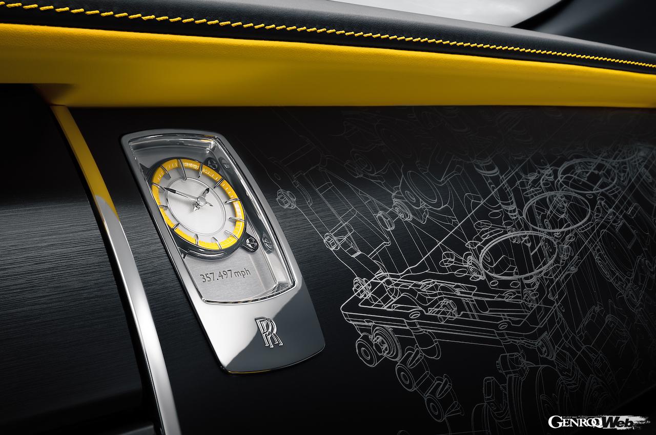 12台が限定製造される、ロールス・ロイス「ブラック・バッジ レイス ブラックアロー」のインテリア。