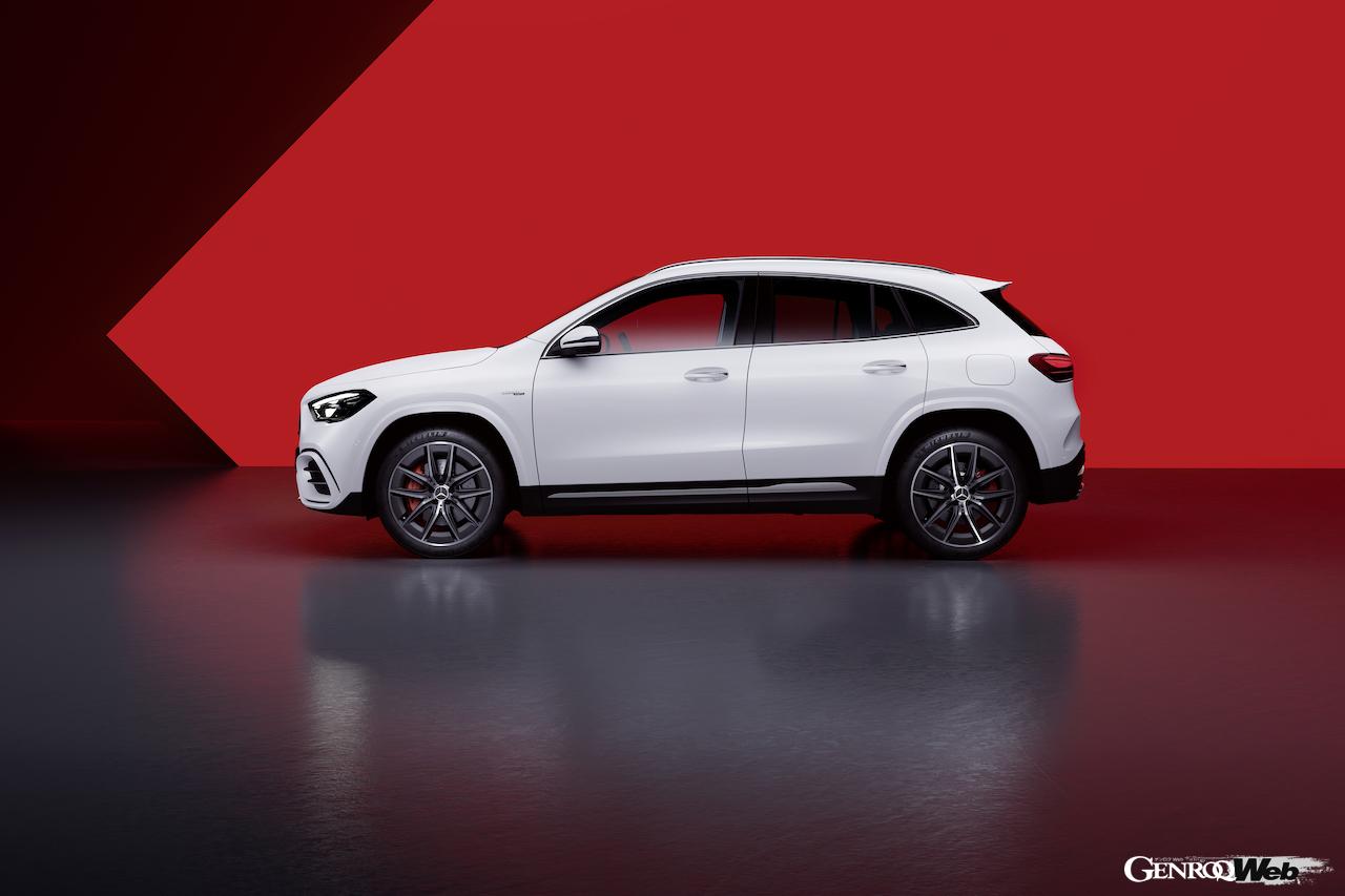 フェイスリフトが行われた「メルセデスAMG GLA 35 4MATIC」のエクステリア。