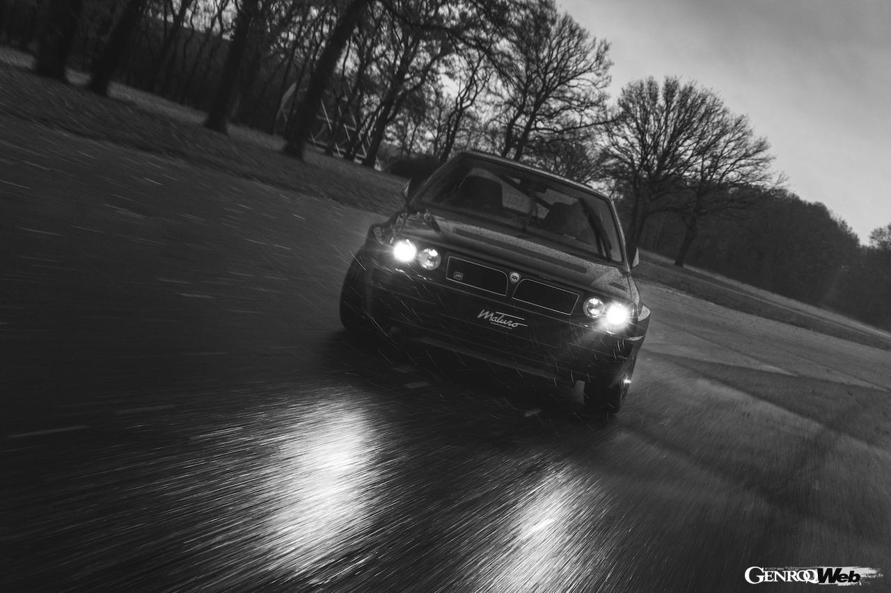 マトゥロ・コンペティション・カーズが開発した、「マトゥロ ストラダーレ」の走行シーン。