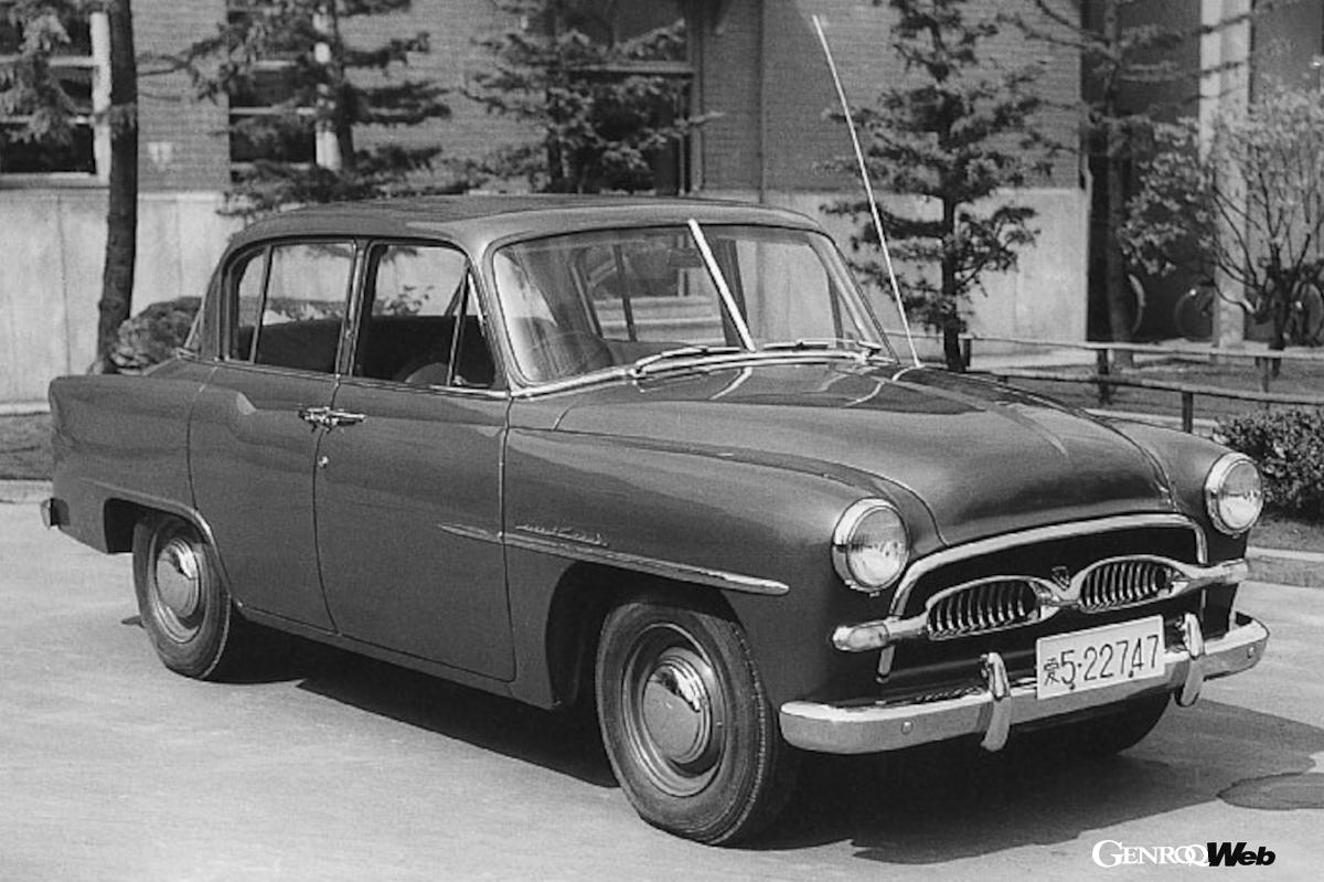 トヨペット・クラウンRS型。