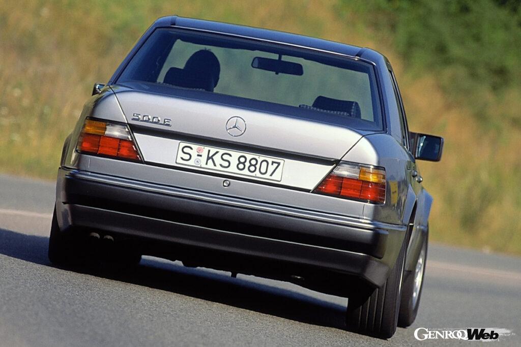 未だ衰えぬ堅牢なボディ剛性、高いスタビリティをもつ足まわり、そして扱いやすさと高い実用性は大いなる魅力である。