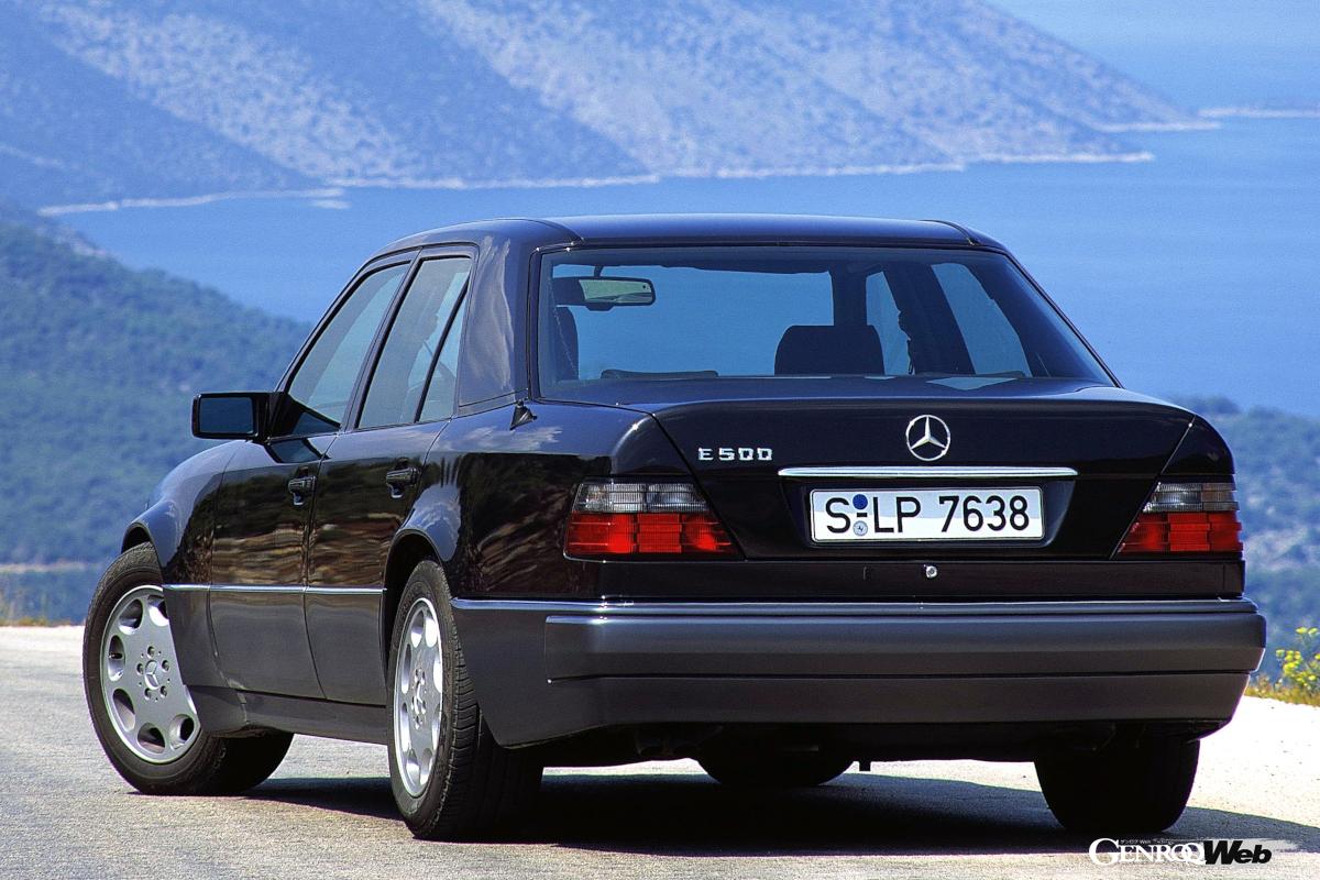 1993年モデルから車名がE500となり生産拠点もメルセデスに移ったと言う話もあるが、実際は全モデルがポルシェのツッフェンハウゼンで最終検査を経てデリバリーされたという。