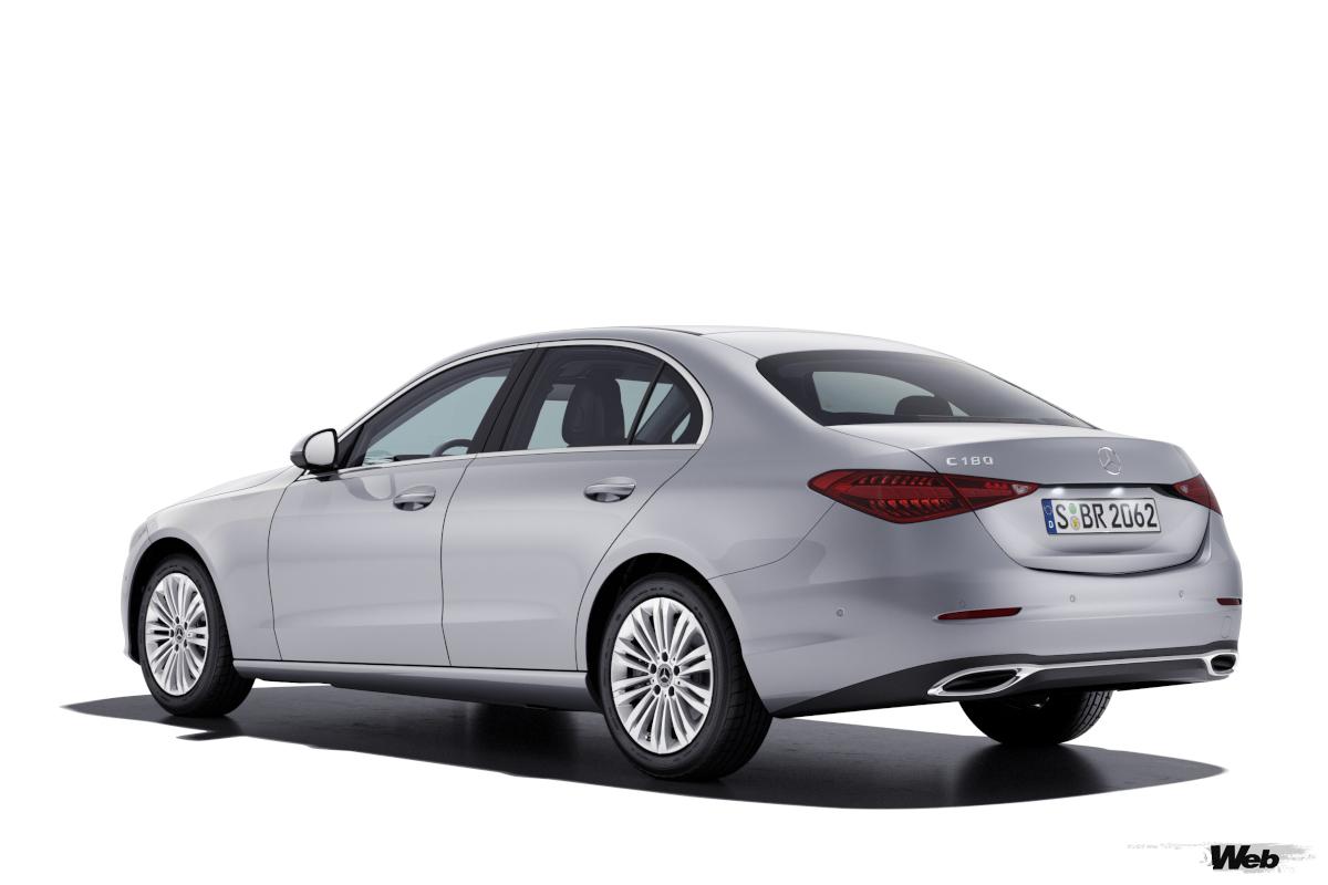 トランスミッションはC180が9速であるのに対し、318iは8速。ここまで多段化されていれば1速の違いはわずかかもしれないが、これも燃費に少なからず影響しているかもしれない。