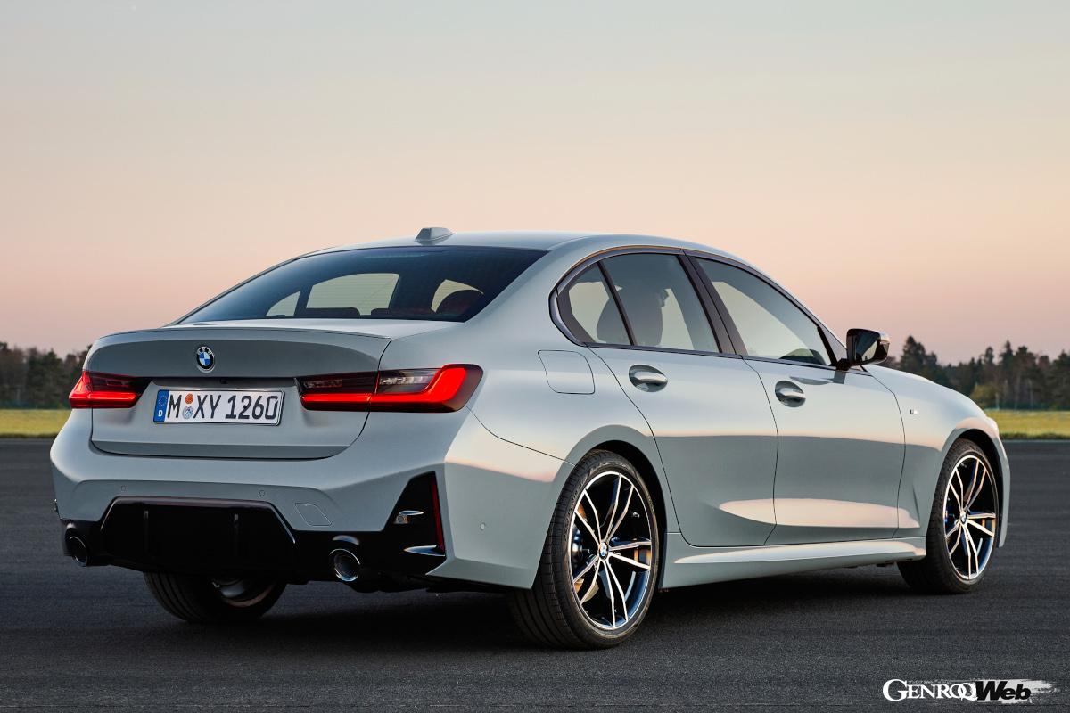 トランスミッションはC180が9速であるのに対し、318iは8速。ここまで多段化されていれば1速の違いはわずかかもしれないが、これも燃費に少なからず影響しているかもしれない。