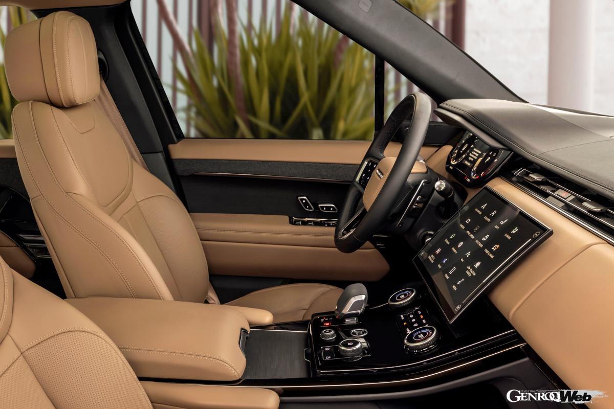 GLEはMHEVでコンパクトながらモーターを備えている。排気量で上回るレンジローバー スポーツも初期は台数限定で直6ガソリンエンジンにモーターを組み合わせた「ローンチエディション」が存在した。