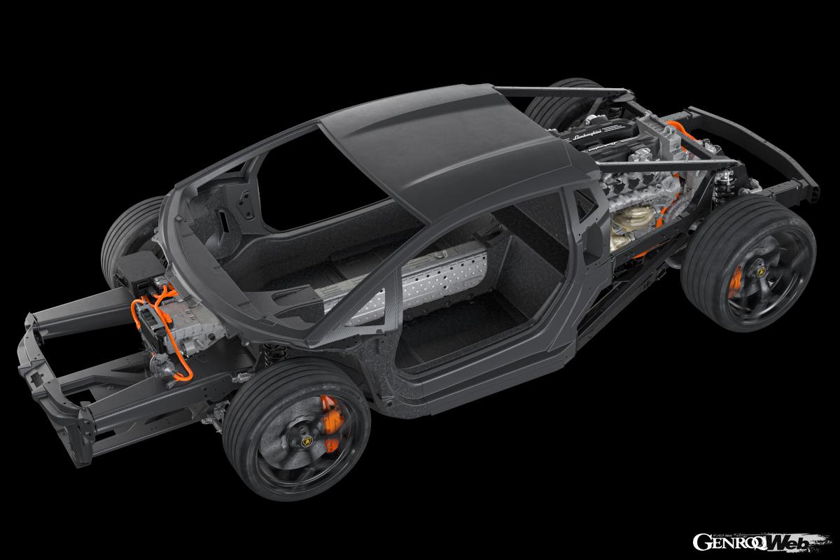 レヴエルトのカーボン製モノコックは「モノフセレージ」と呼ばれる。モノシリック・ロッカーリングと呼ばれる単体のリング状構造部品で、タブやフロントのファイアーウォール、Aピラーなどのエレメントを囲み接続する製法が採用された。