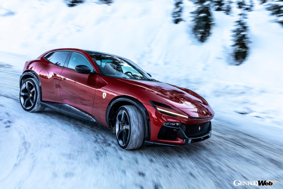 6.5リッターの排気量をもつバンク角65度のV12気筒の自然吸気エンジン。F140をさらにチューニングした。