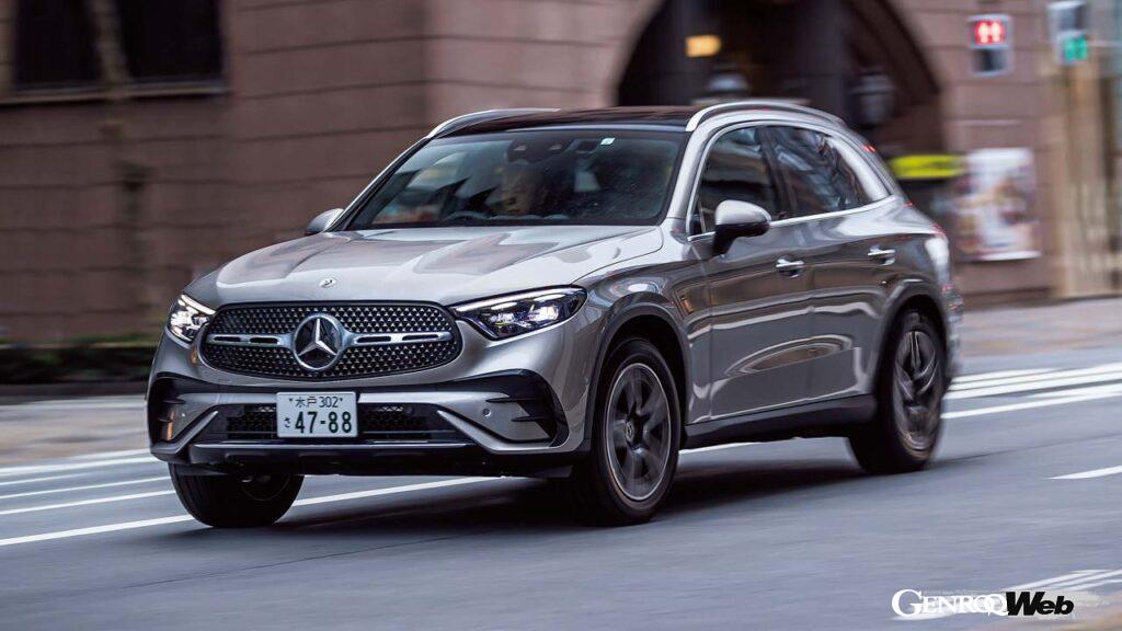 440NmというトルキーなエンジンにISGの相乗効果もあってか、スムーズで力強い。滑らかなアイドルストップの作動で、パワートレイン全体の質感は高い。