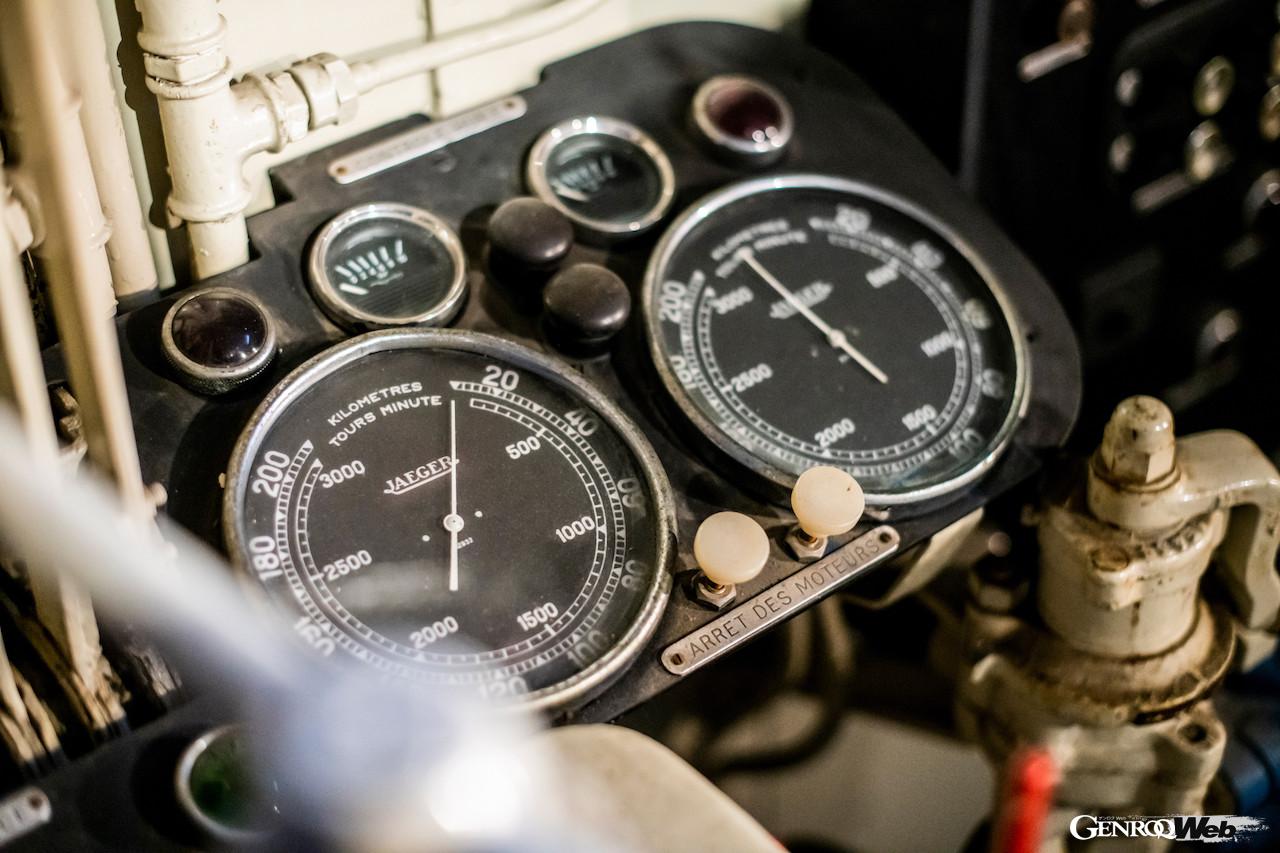 「ブガッティ オートレール」のルーフに設置されていた運転台。