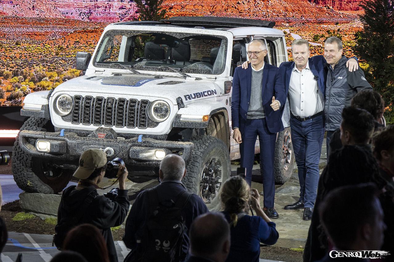 ニューヨーク・オートショーで行われた、2024年モデル「ジープ ラングラー」の発表イベント。