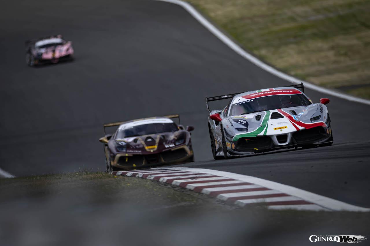 富士スピードウェイで開幕した「フェラーリ・チャレンジ・トロフェオ・ピレリ・ジャパン」には、20台以上の488 チャレンジ EVOが参戦した。