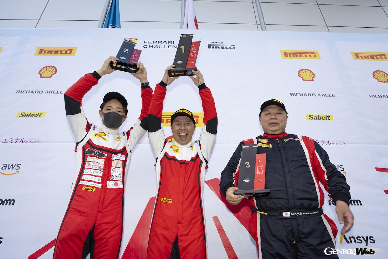 「フェラーリ・チャレンジ・トロフェオ・ピレリ・ジャパン」開幕戦を戦い、各クラスの表彰台に上がったドライバーたち。