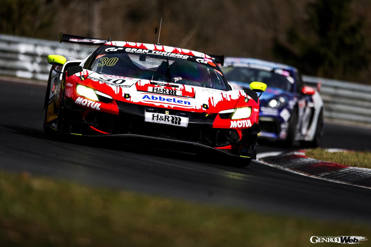 激戦が続くニュルブルクリンク耐久シリーズで、初勝利を狙う最新カスタマー向けレーシングカー「フェラーリ 296 GT3」。