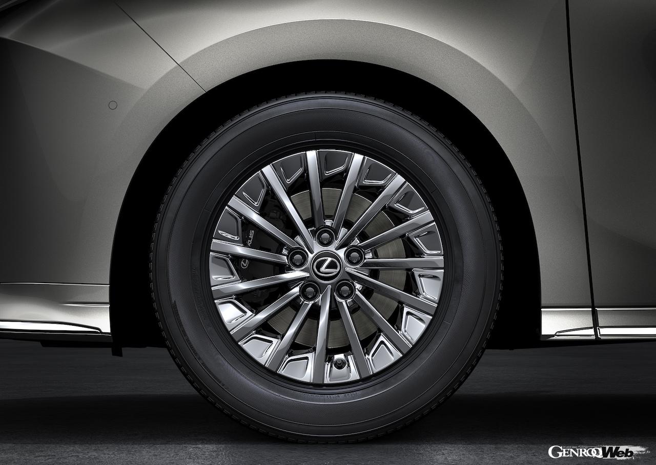 上海モーターショーで公開された、2代目「レクサス LM」のホイール。
