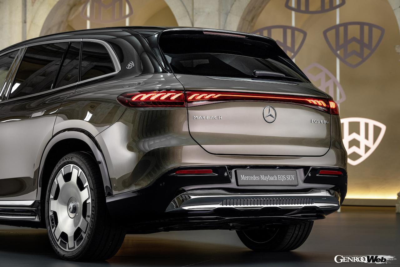 最高級フル電動SUV「メルセデス・マイバッハ EQS 680 SUV」のエクステリア。