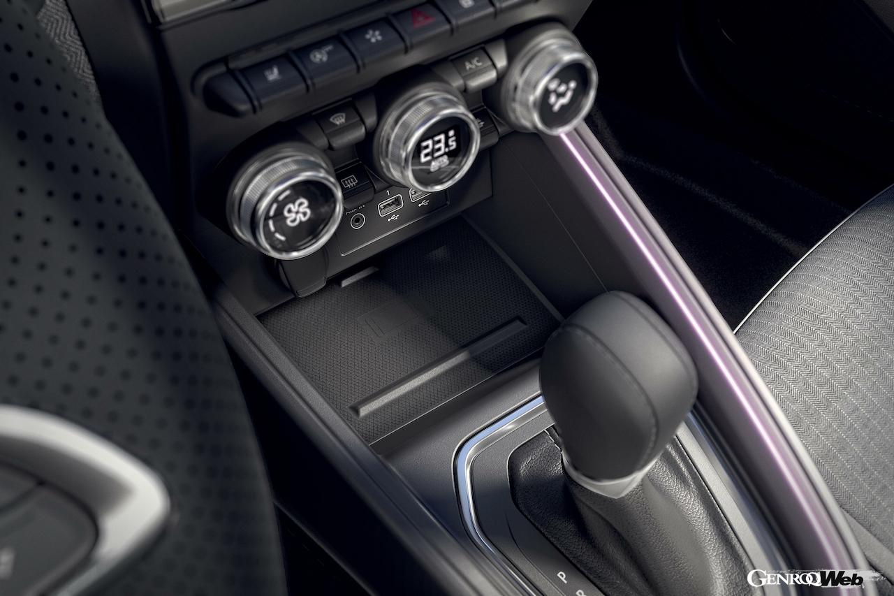 「ルノー クリオ」改良新型のインテリア。