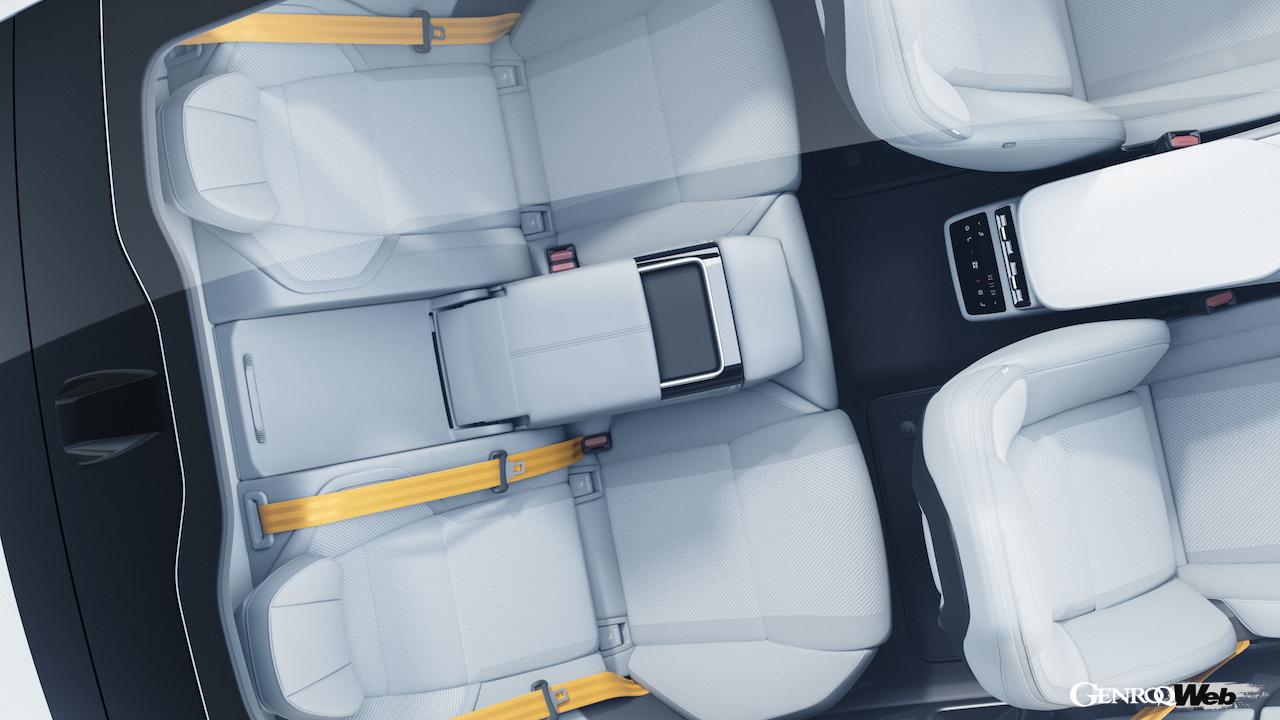 2023年11月から中国で販売される、フル電動SUVクーペ「ポールスター 4」のインテリア。