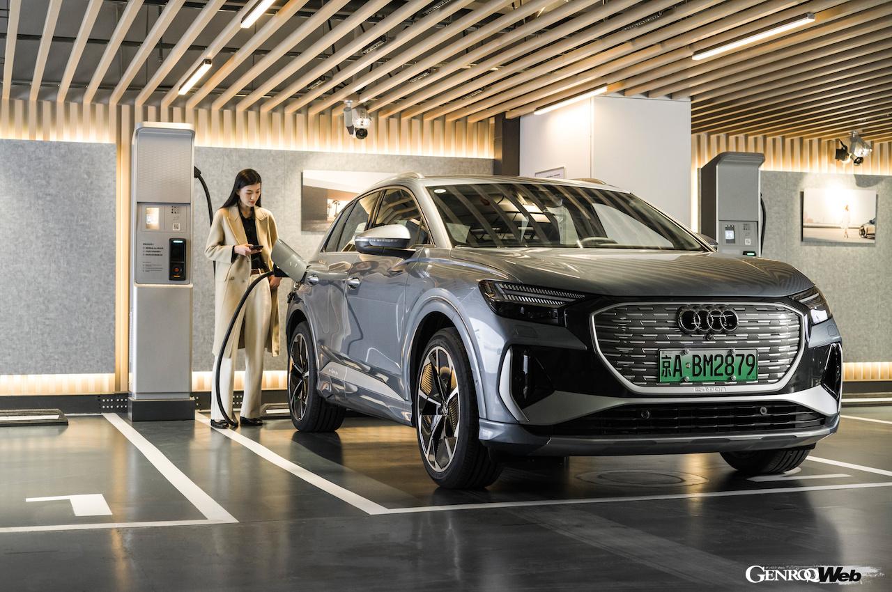 世界的に脱炭素化を進めるためには、巨大市場である中国市場が大きな鍵となる。アウディは写真のQ4 e-tronをはじめ、積極的にBEVの投入を進めていくという。