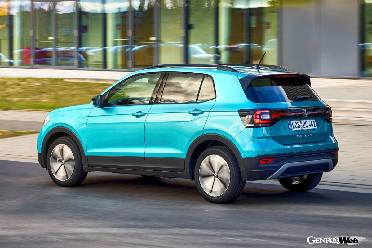 プラットフォームはT-CrossがMQB A0なのに対して、Q2はMQB A1を採用し、Q2がサイズ感のうえで兄貴分のようになっている。また、Q2はSUVとしては低めに抑えられた全高や丸みを帯びたデザインで、数値の違い以上に見た目の印象は異なるだろう。