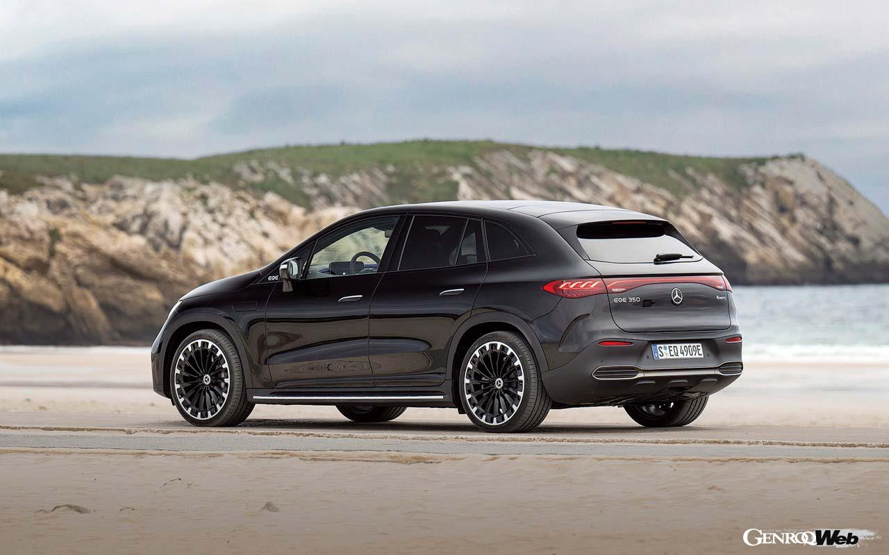 EQE SUVは3030mmという長いホイールベースを持つ。重量バランスの良さもあり、乗り心地も文句ナシという。