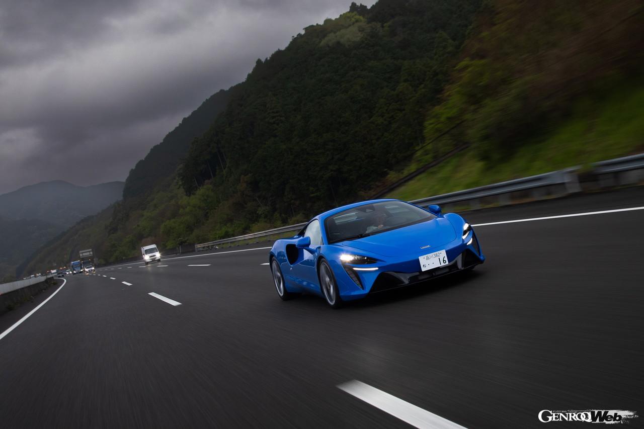 GENROQ 2023年7月号「LAMBORGHINI NEW ERA」発売中