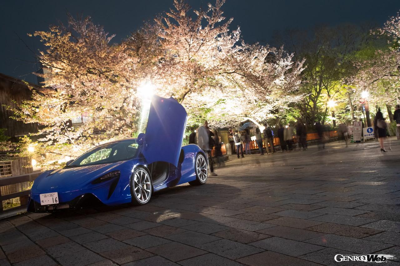 GENROQ 2023年7月号「LAMBORGHINI NEW ERA」発売中