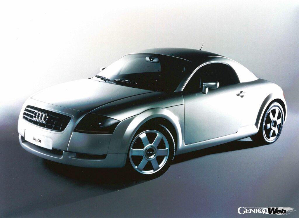 1995年のフランクフルト・モーターショーでコンセプトカーとしてデビューした「アウディ TT クーペ」。