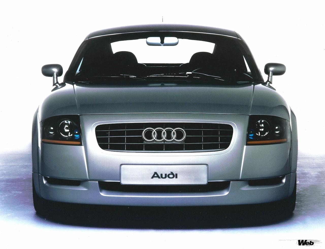 1995年のフランクフルト・モーターショーでコンセプトカーとしてデビューした「アウディ TT クーペ」。
