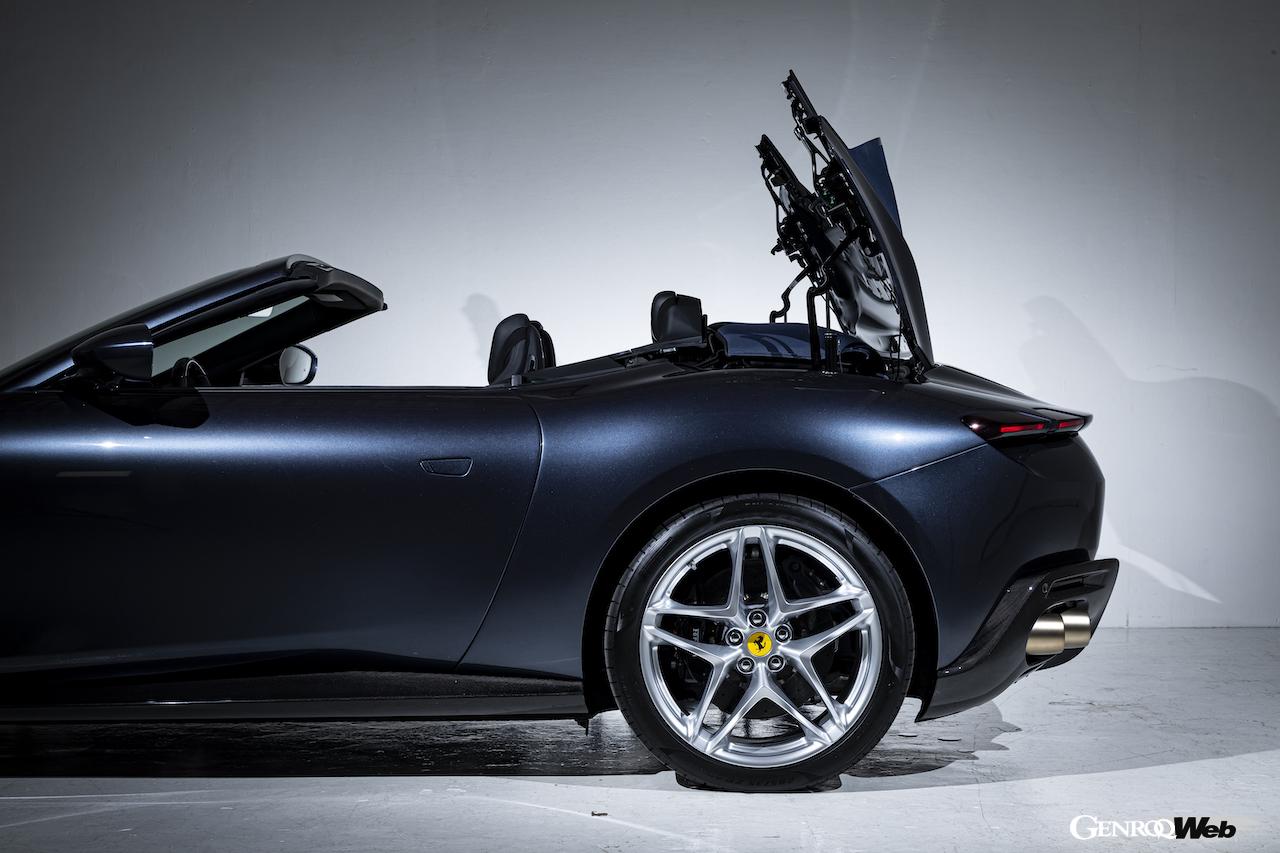 日本への導入が決まった「フェラーリ ローマ スパイダー」のソフトトップ。