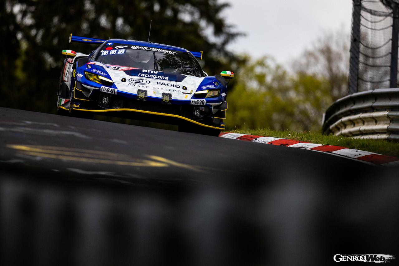 2023年シーズンから本格的に投入されたフェラーリの最新GT3マシン「296 GT3」は、初挑戦のニュル24時間で30号車が総合優勝しただけでなく、参戦した3台すべてが24時間を走り切った。