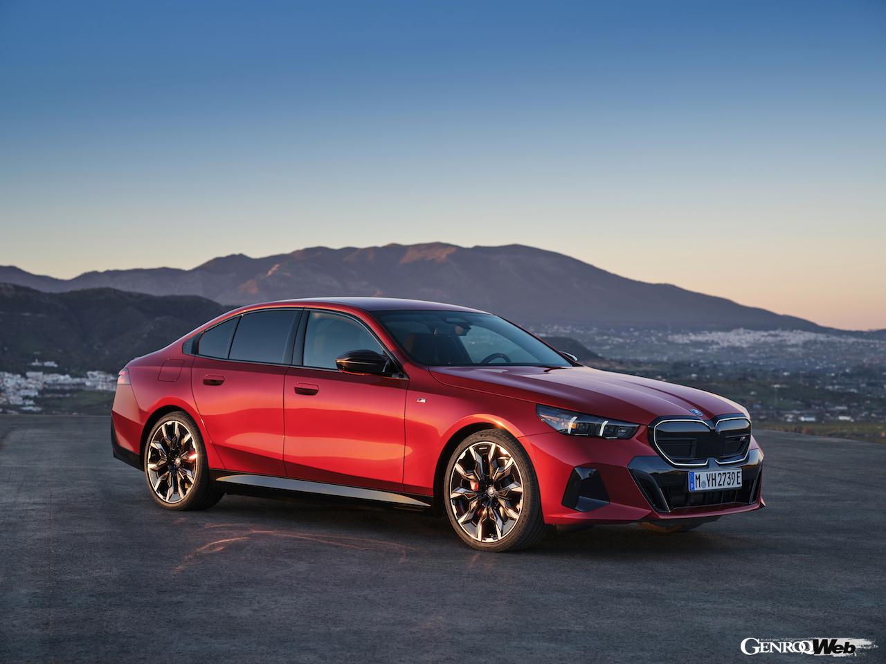 新型「BMW 5シリーズ セダン」のエクステリア。