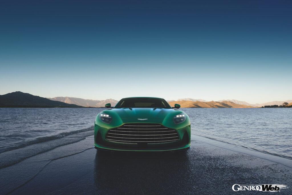 アストンマーティンによる次世代スポーツカー第1弾「DB12」のエクステリア。