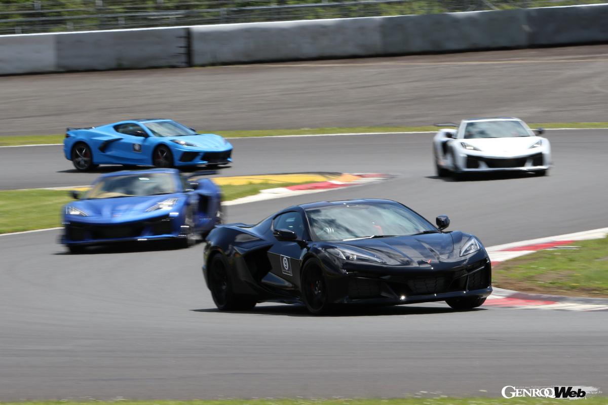 発表会の席上、代表取締役社長の若松格は「レース仕様の「コルベットC8.R」がすでに2019年から耐久レースに参戦している」という。この日のイベントでは新型Z06の本コース走行も披露された。