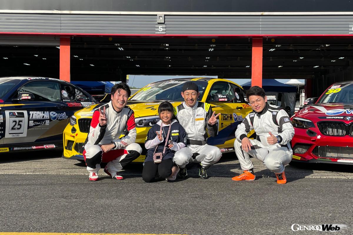 今シーズン、TECH-M Racingは3台体制での参戦を決定。（左から）水元、片山剛、神頭政志が、同じリバリーを纏ったM2 CS レーシングをドライブする。