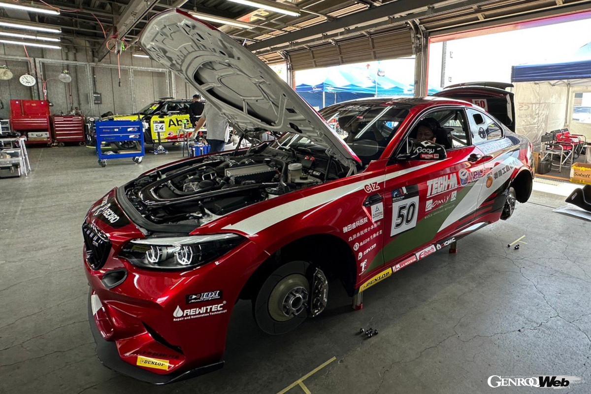 BMW ＆ MINI Racingには、レースを面白くする要素として、BoPやリバースグリッドが採用される。これによって、ひとりのドライバーによる選手権の独走が起こりにくく、各クラスで毎戦激しい優勝争いが繰り広げられるのだ。