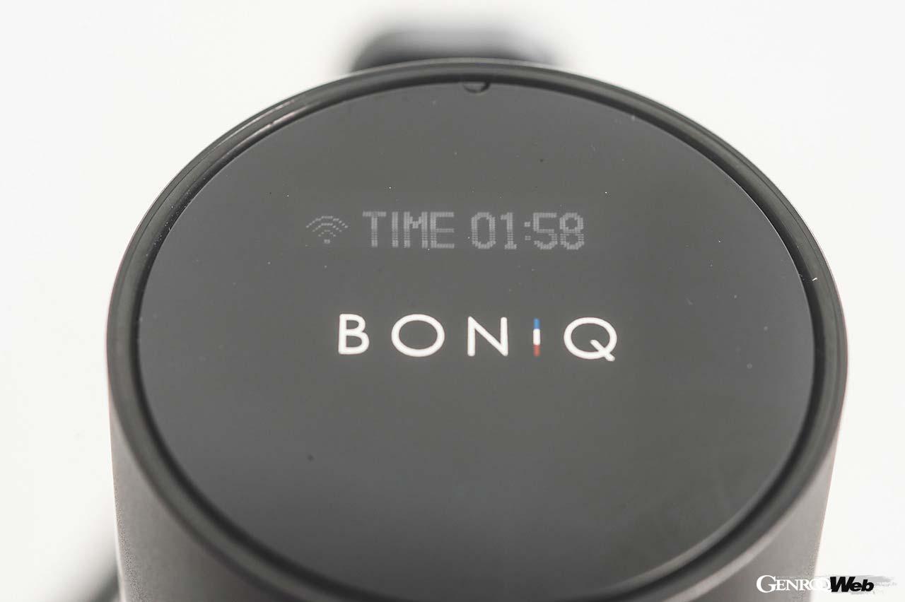 調理時間の設定も本体上のロータリースイッチから行うことができる。カラーは写真のコスモブラックとノーブルシルバーの2色が用意される。