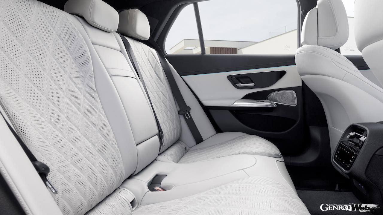 新型「メルセデス・ベンツ Eクラス エステート」のインテリア。