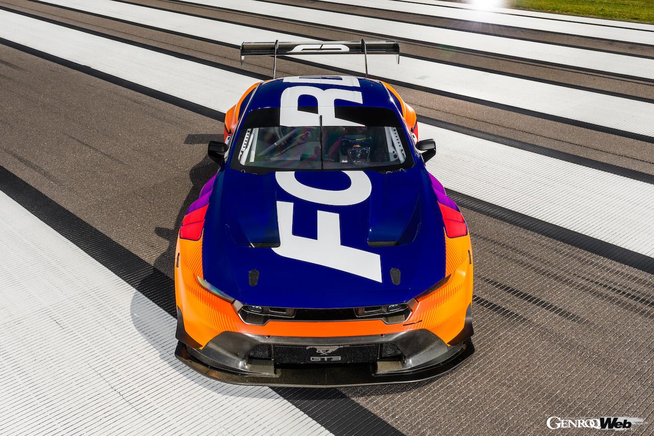 フォードの最新カスタマー向けレーシングカー「マスタング GT3」のエクステリア。